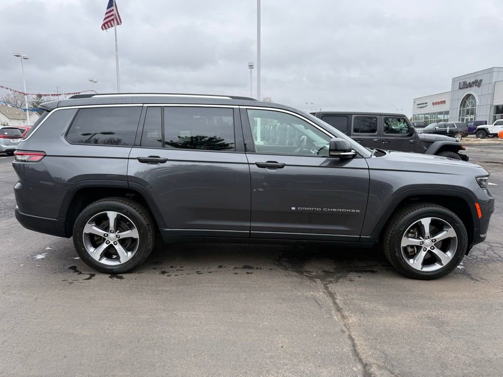 Used 2023 Jeep Grand Cherokee L Limited image 2