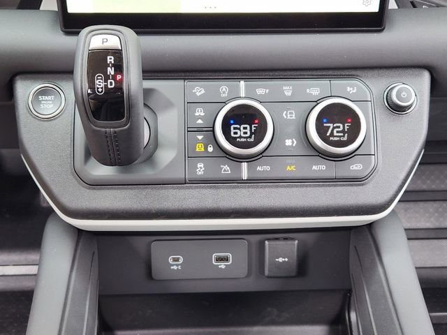 Used 2024 Land Rover Defender 130 S image 14