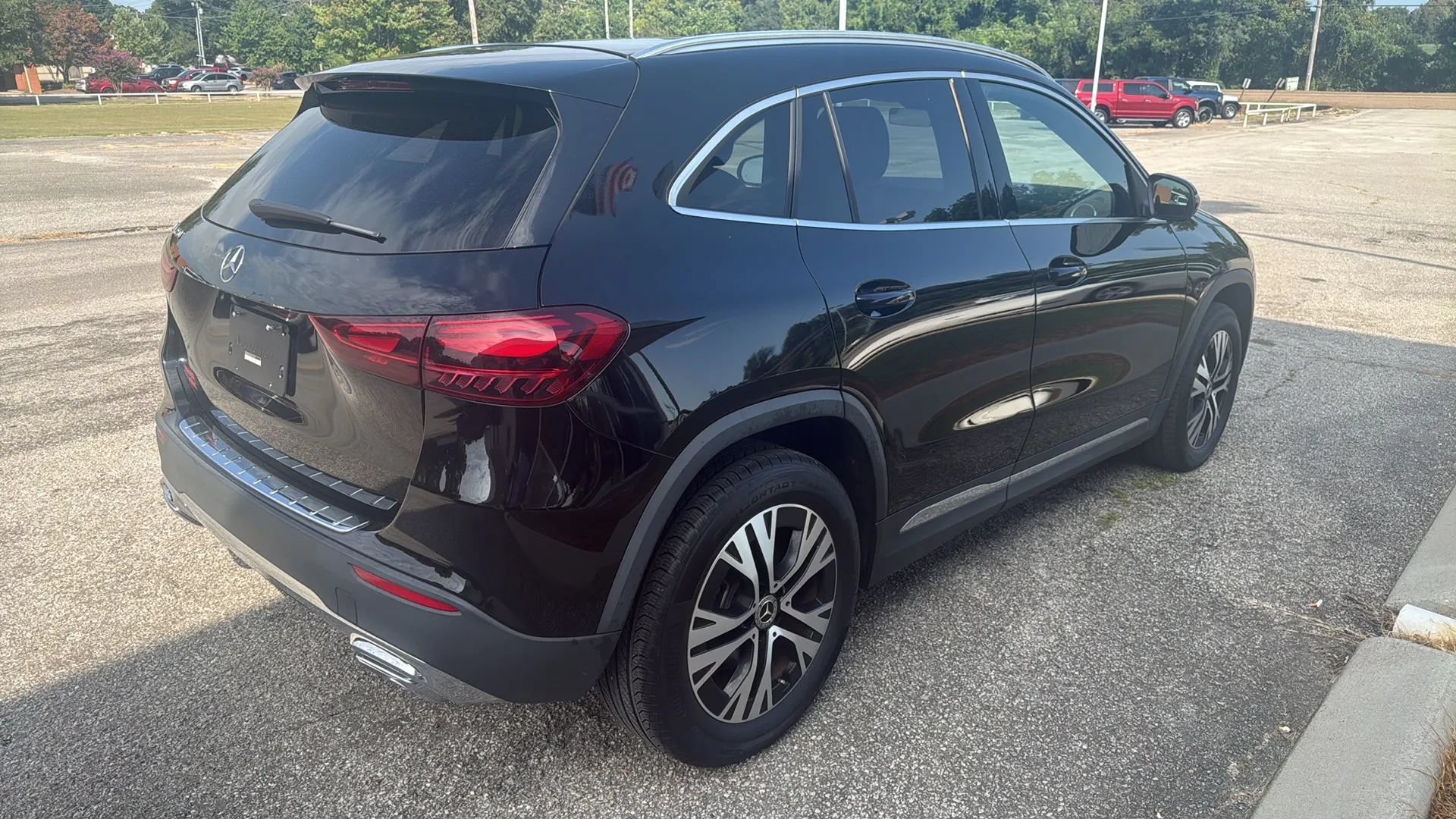 Used 2025 Mercedes-Benz GLA 250 image 4