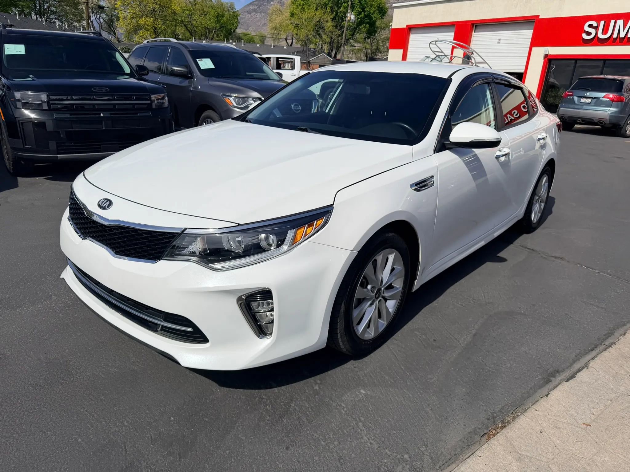 Used 2018 Kia Optima S FWD image 8
