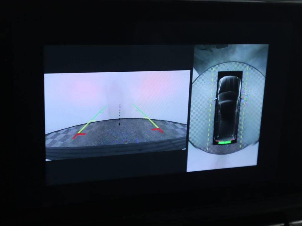 Used 2021 Lincoln Navigator L Black Label w/ Cargo Convenience Package image 16