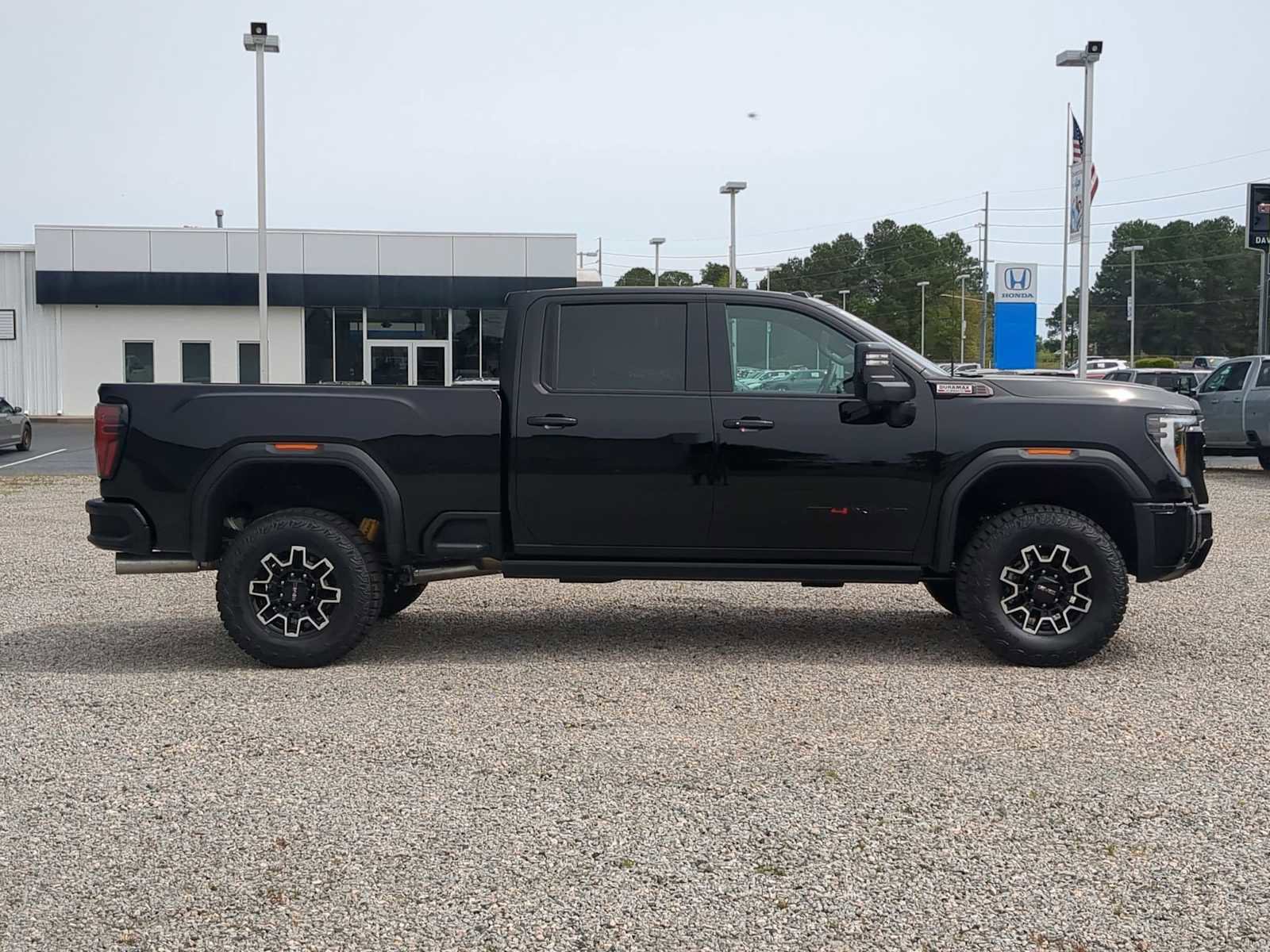 New 2026 GMC Sierra 2500 AT4X w/ LPO, Black Badging Package image 9