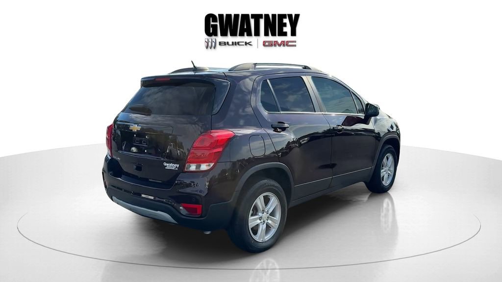 Used 2022 Chevrolet Trax LT w/ Driver Confidence Package AWD/4WD image 3