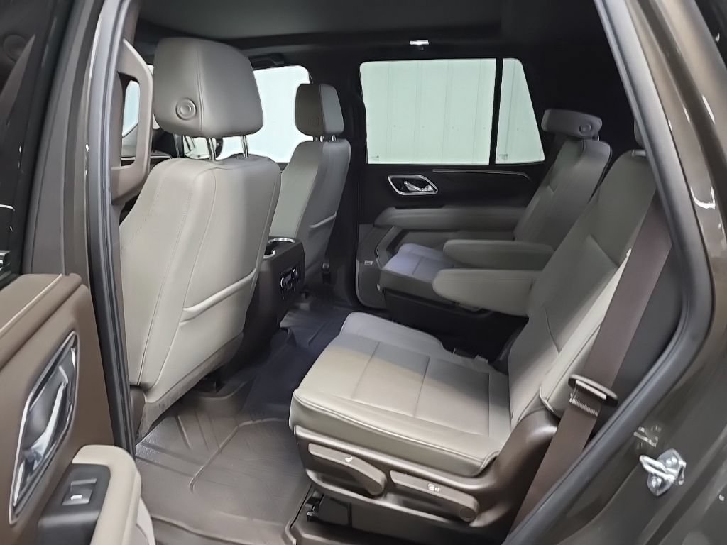 Used 2021 Chevrolet Tahoe LT w/ LT Signature Package AWD/4WD image 31