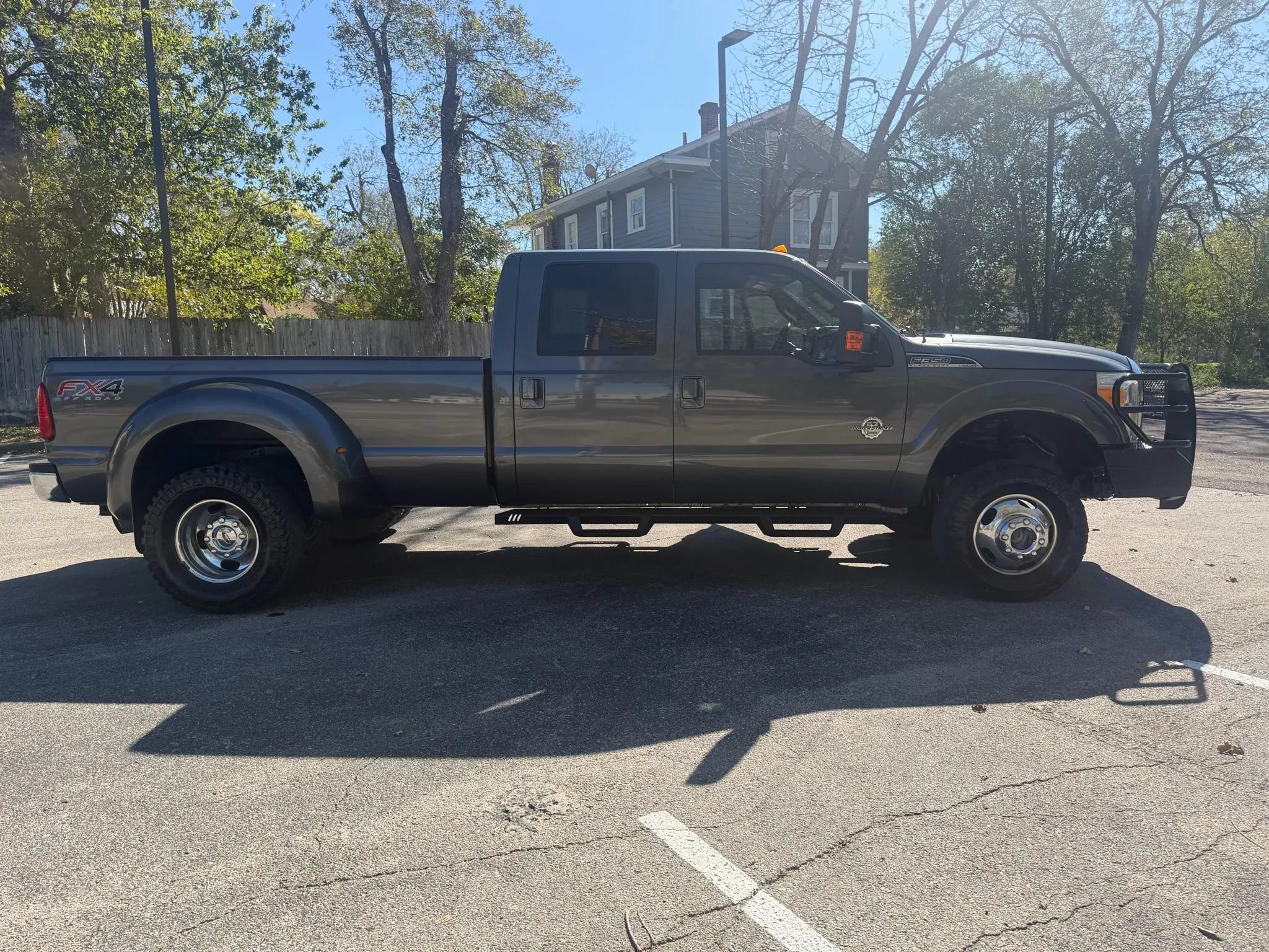 Used 2015 Ford F350 Lariat w/ Lariat Interior Package AWD/4WD image 4