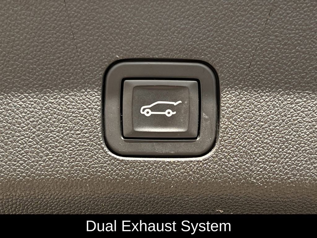 Used 2024 GMC Yukon Denali image 38