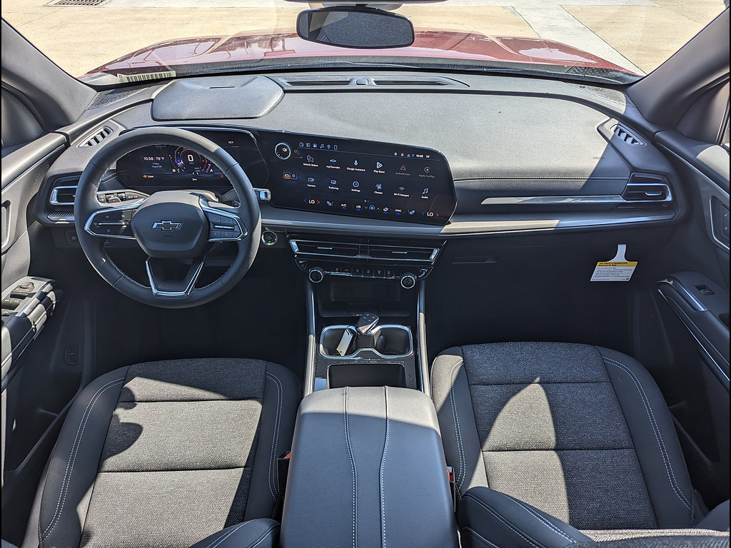 New 2027 Chevrolet Traverse LT w/ Midnight/Sport Edition FWD image 17