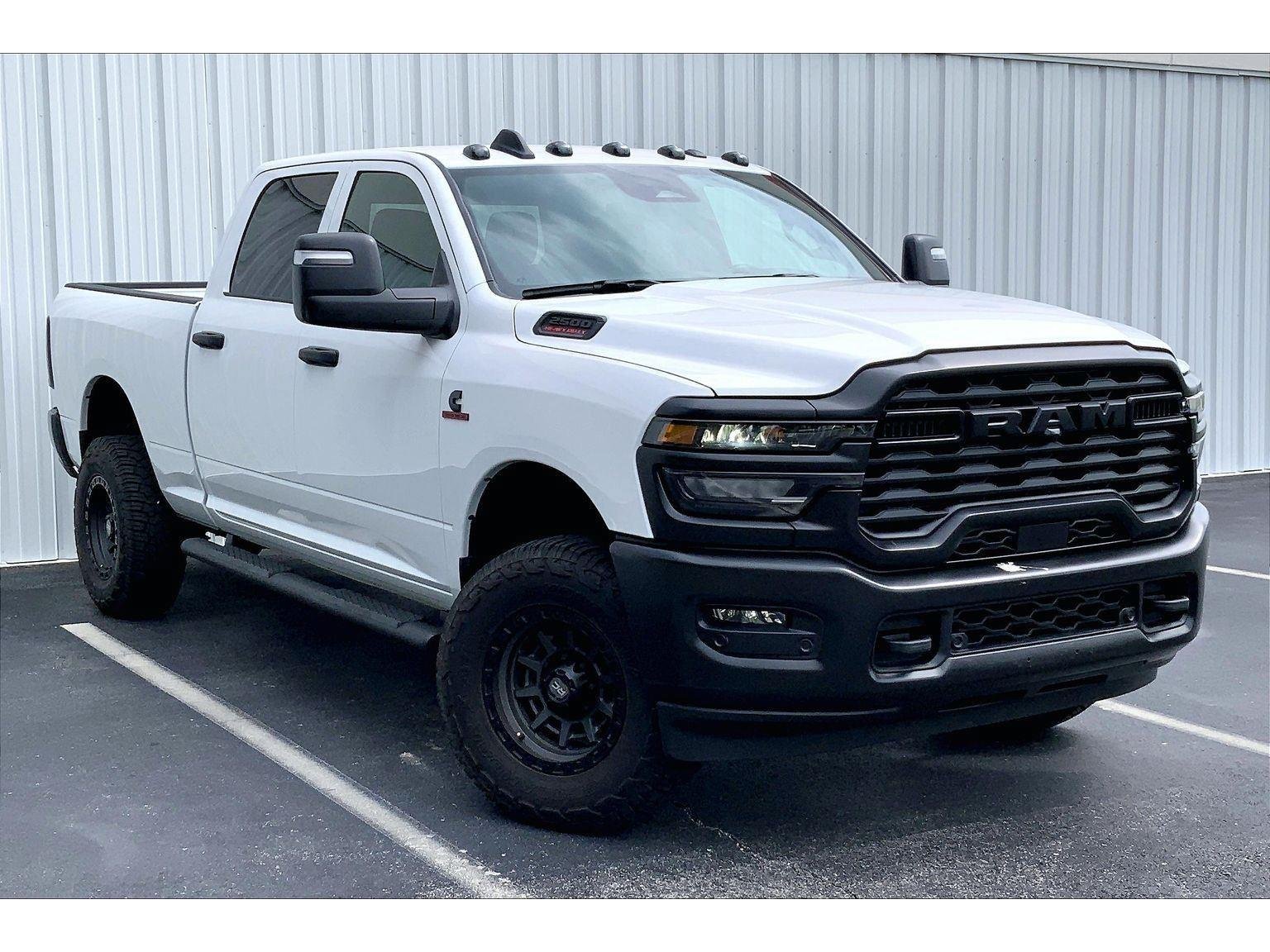 Used 2025 RAM 2500 Tradesman AWD/4WD image 2