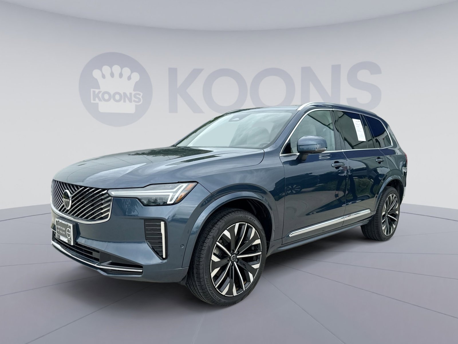 Certified 2025 Volvo XC90 B5 Plus AWD/4WD image 1