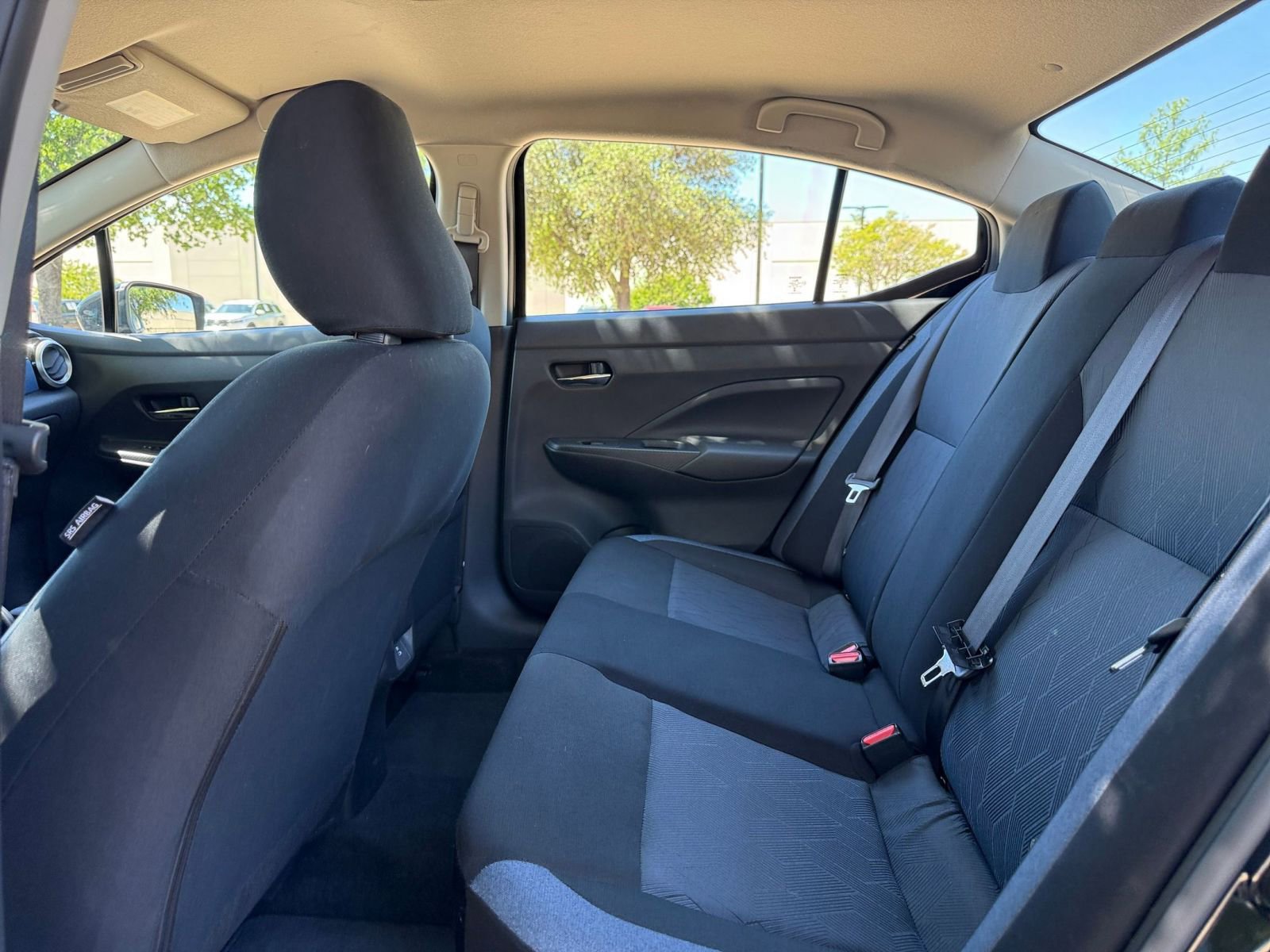 Used 2025 Nissan Versa SV image 25