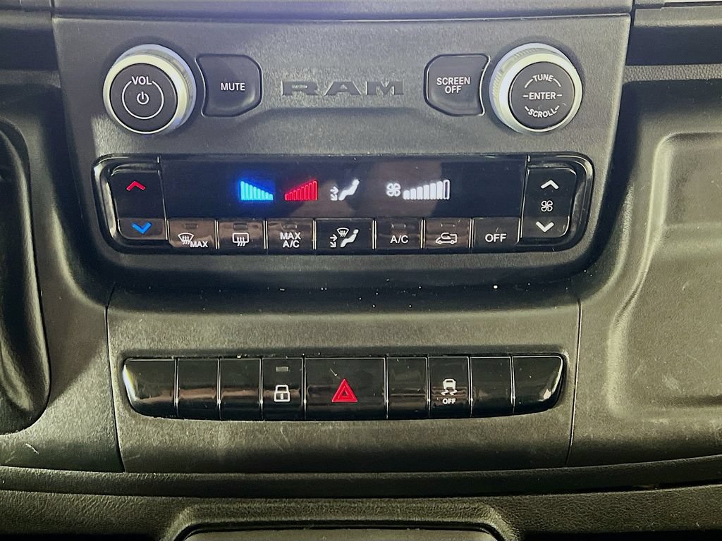 Used 2024 RAM ProMaster 2500 w/ Convenience Group FWD image 15