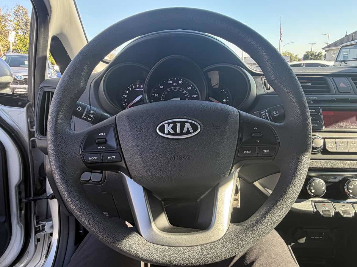 Used 2012 Kia Rio LX image 10