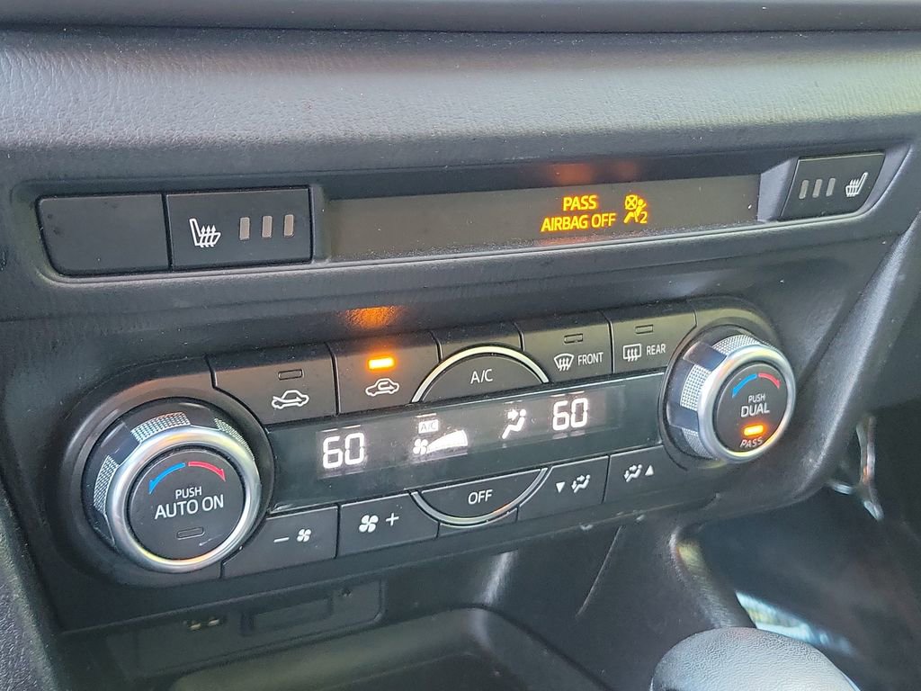 Used 2017 MAZDA MAZDA3 Touring image 30