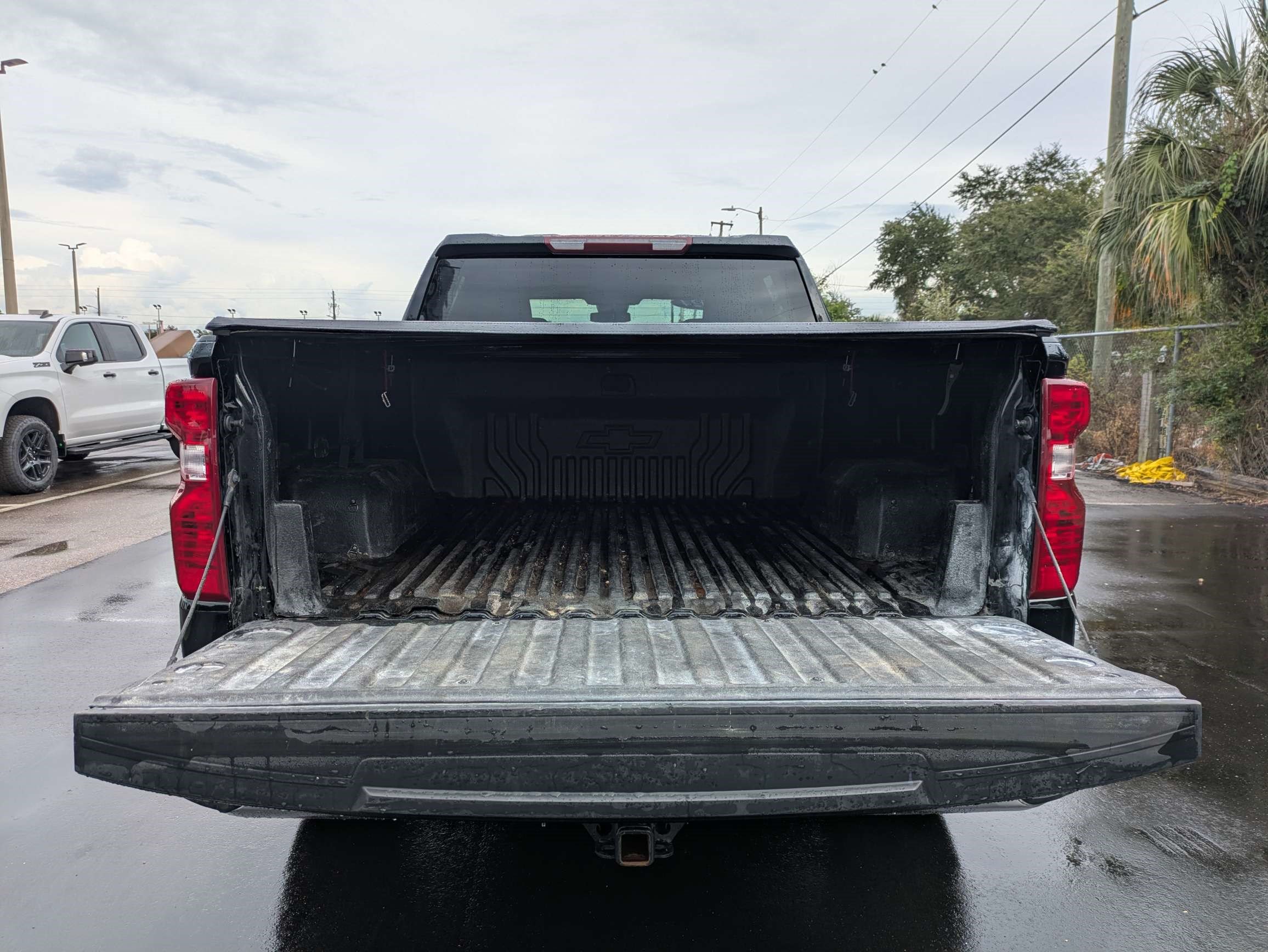 Used 2024 Chevrolet Silverado 1500 LT RWD image 12