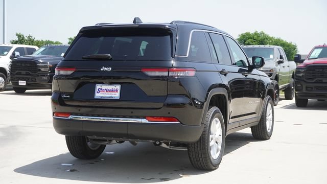 New 2026 Jeep Grand Cherokee Laredo RWD image 9