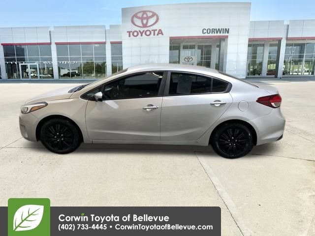 Used 2018 Kia Forte LX image 2