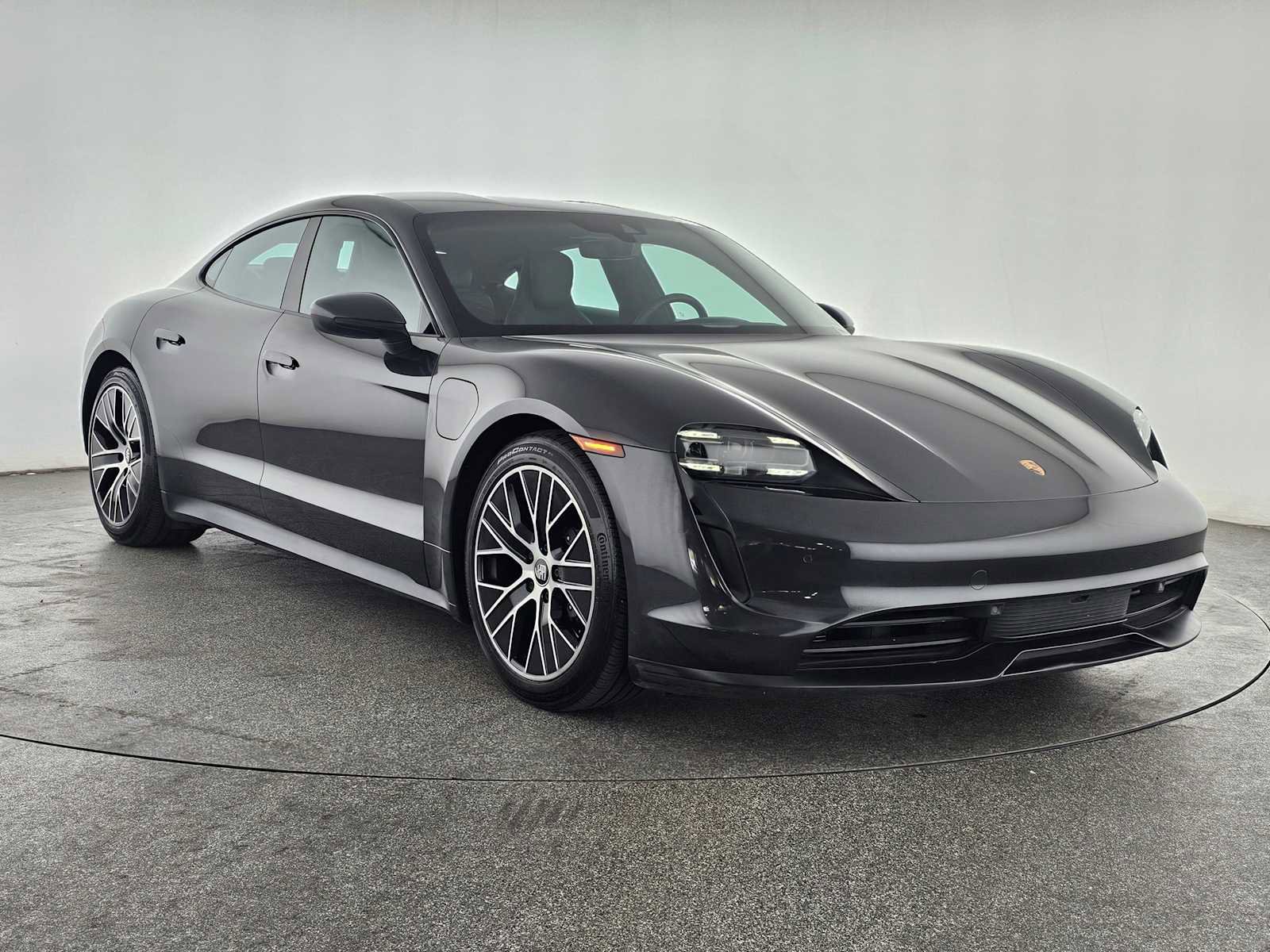 Used 2021 Porsche Taycan image 7