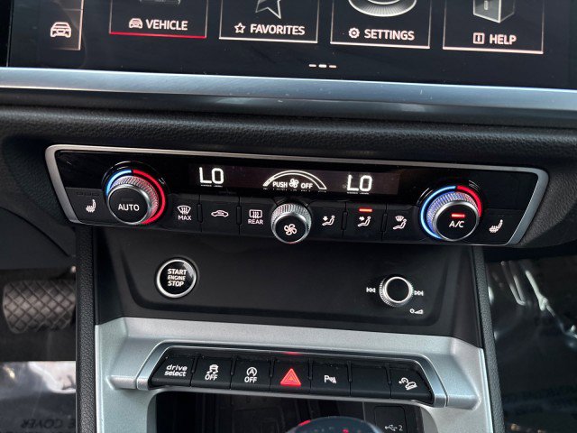 Used 2024 Audi Q3 2.0T Premium image 20