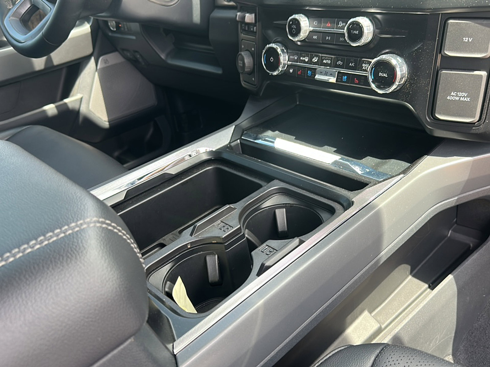 Used 2025 Ford F550 4x4 Crew Cab Super Duty image 21