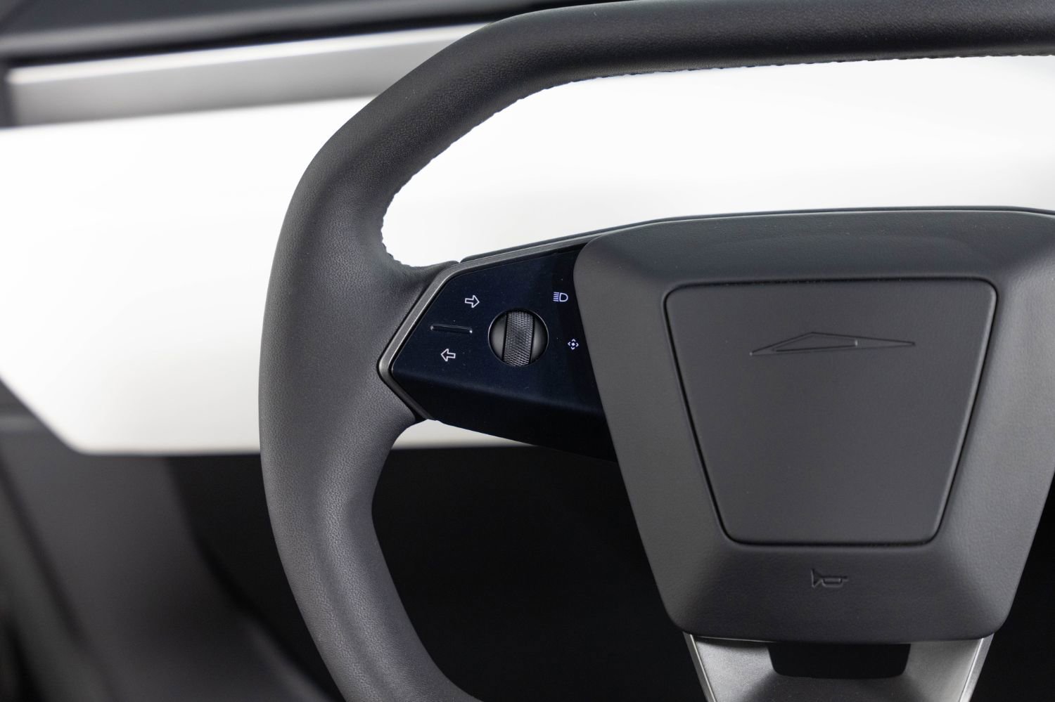 Used 2024 Tesla Cybertruck AWD Crew Cab image 30