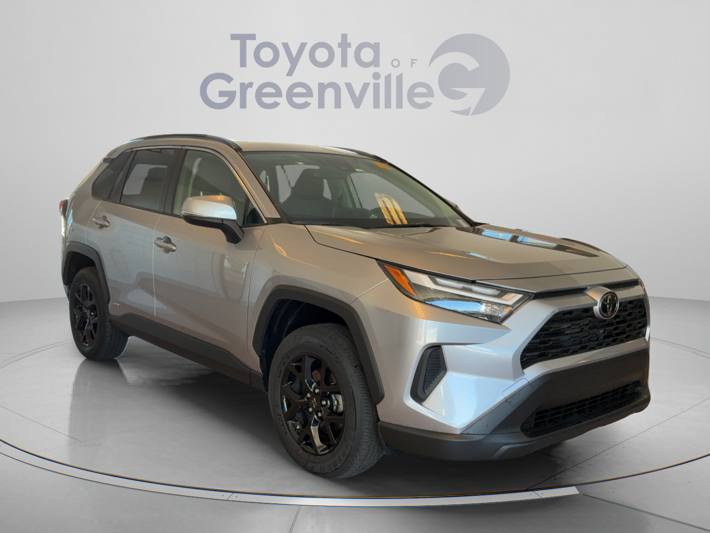 Used 2025 Toyota RAV4 XLE w/ Convenience Package AWD/4WD image 8