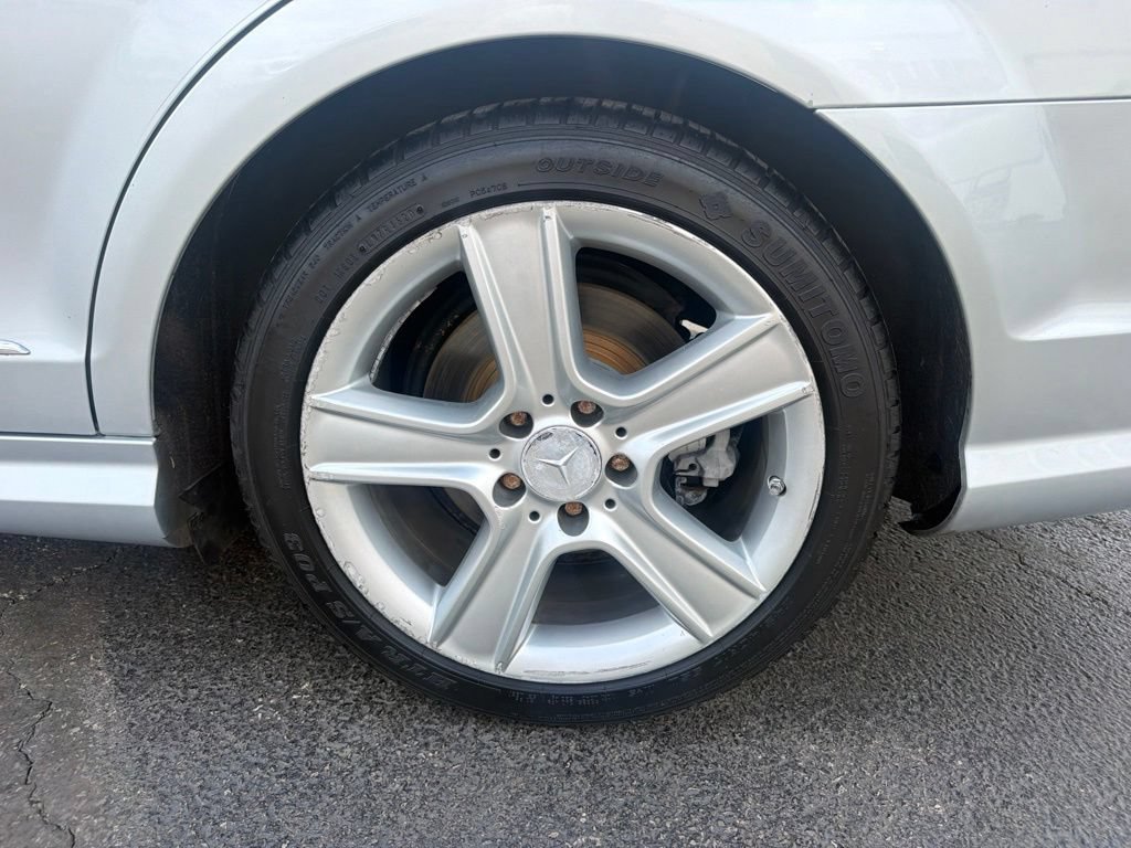 Used 2011 Mercedes-Benz C 300 4MATIC Sedan image 50