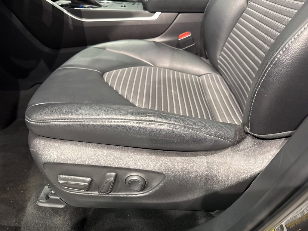 Used 2022 Toyota Highlander XSE image 12