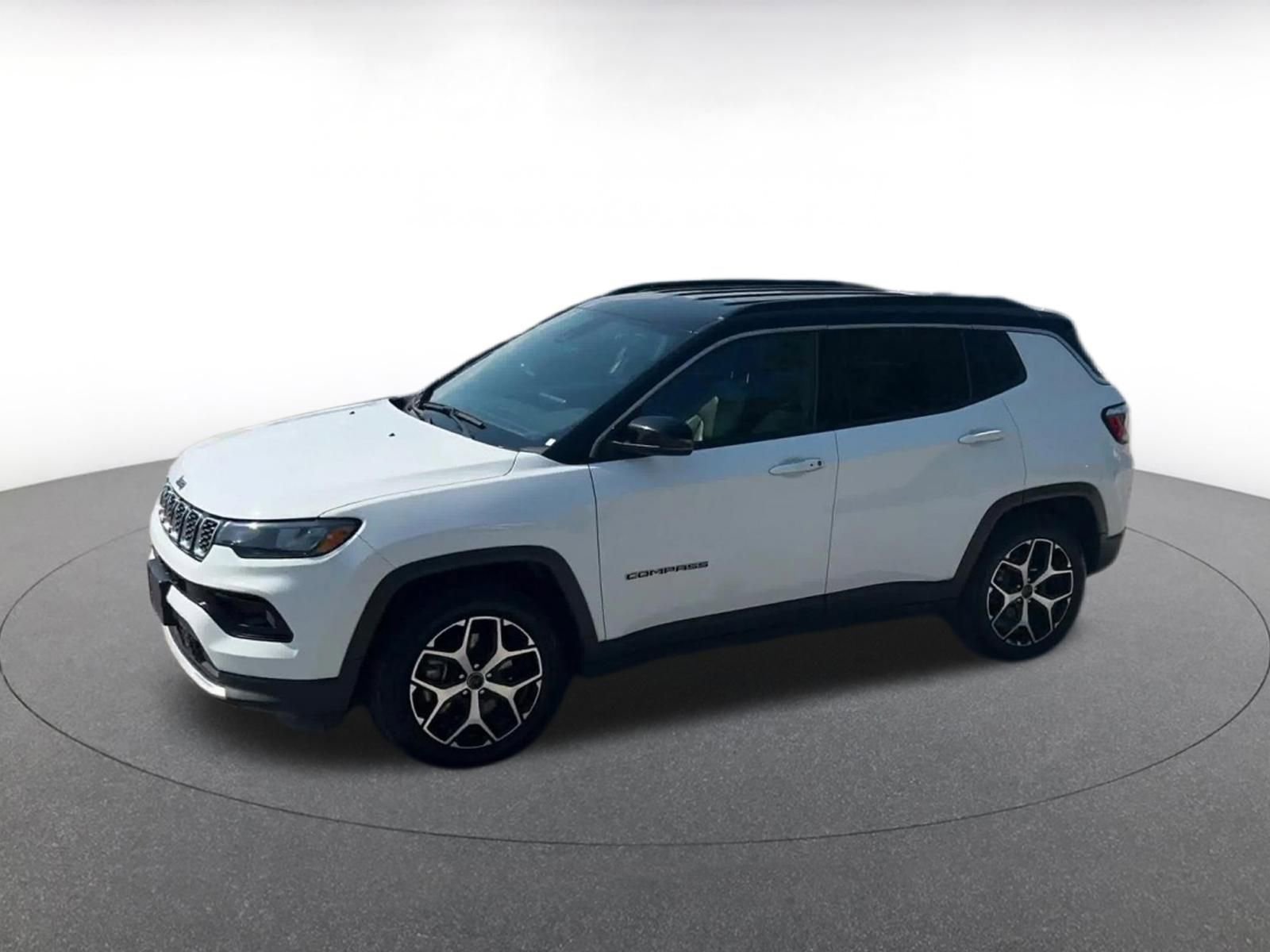 Used 2025 Jeep Compass Limited AWD/4WD image 8