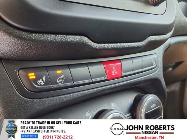 Used 2016 Jeep Renegade Limited image 22