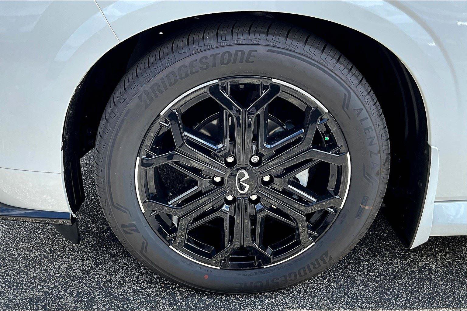 New 2026 INFINITI QX80 4WD w/ Sport Exterior Package image 17