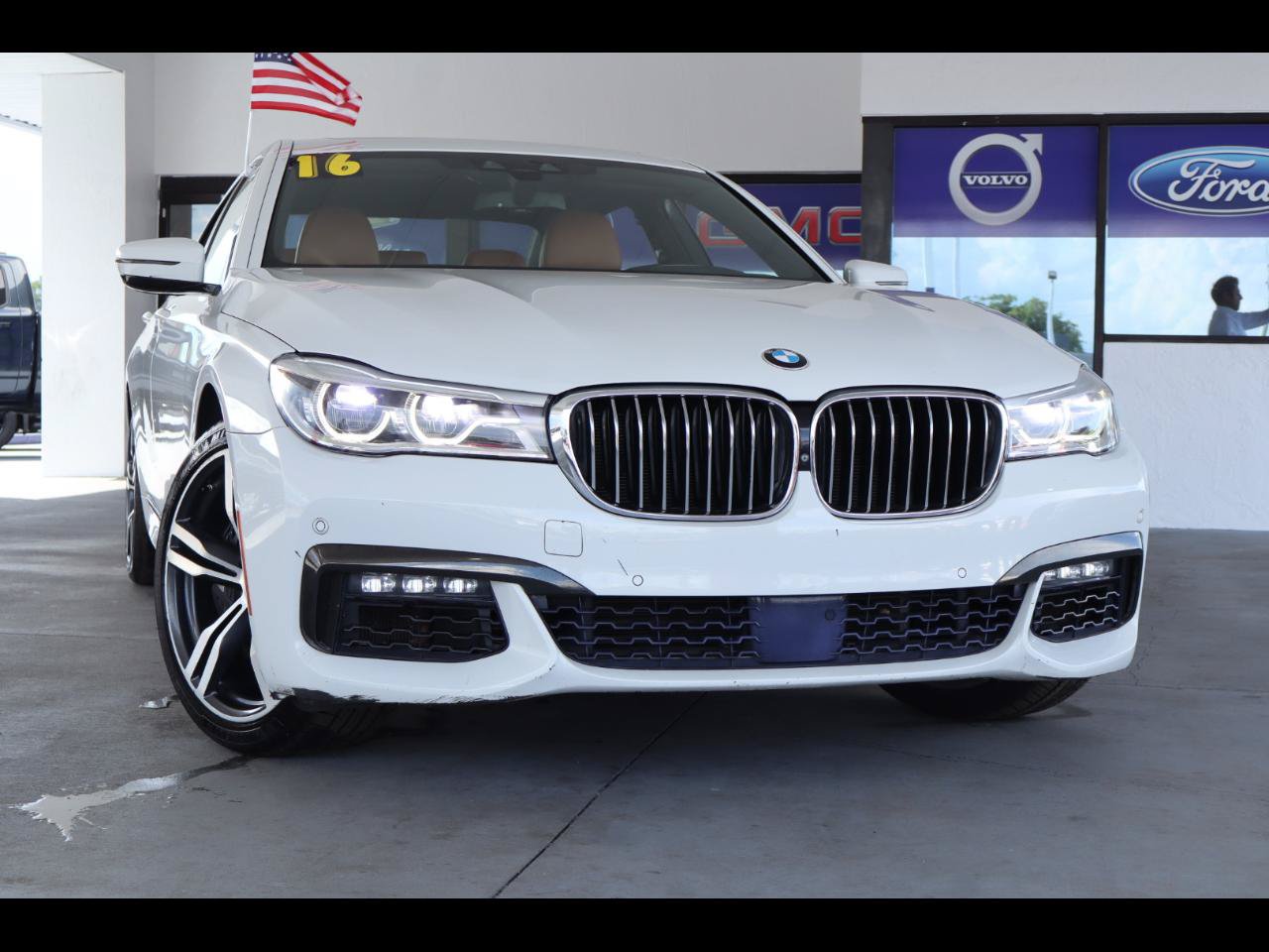 Used 2016 BMW 750i RWD image 1