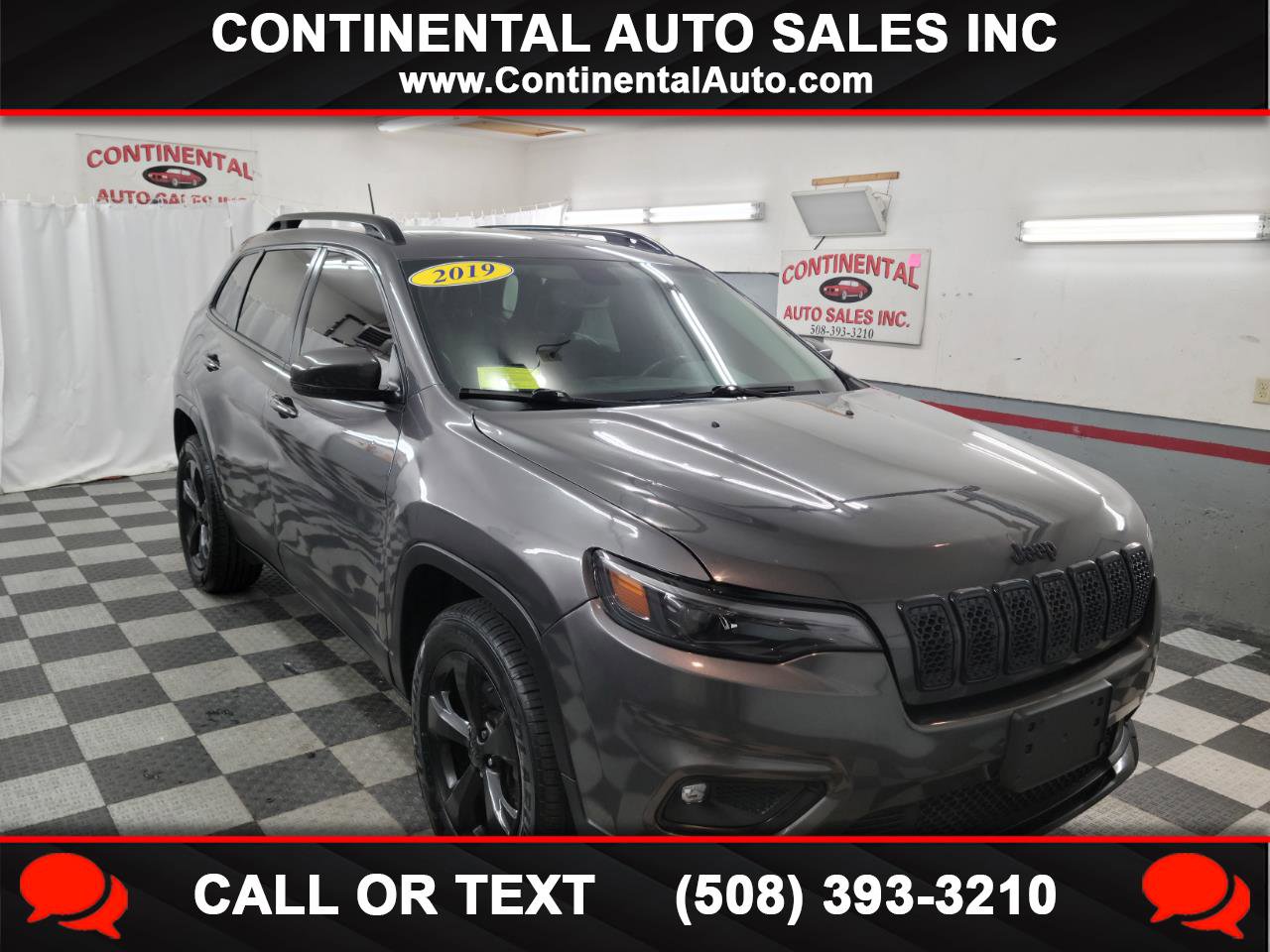 Used 2019 Jeep Cherokee Latitude Plus image 1