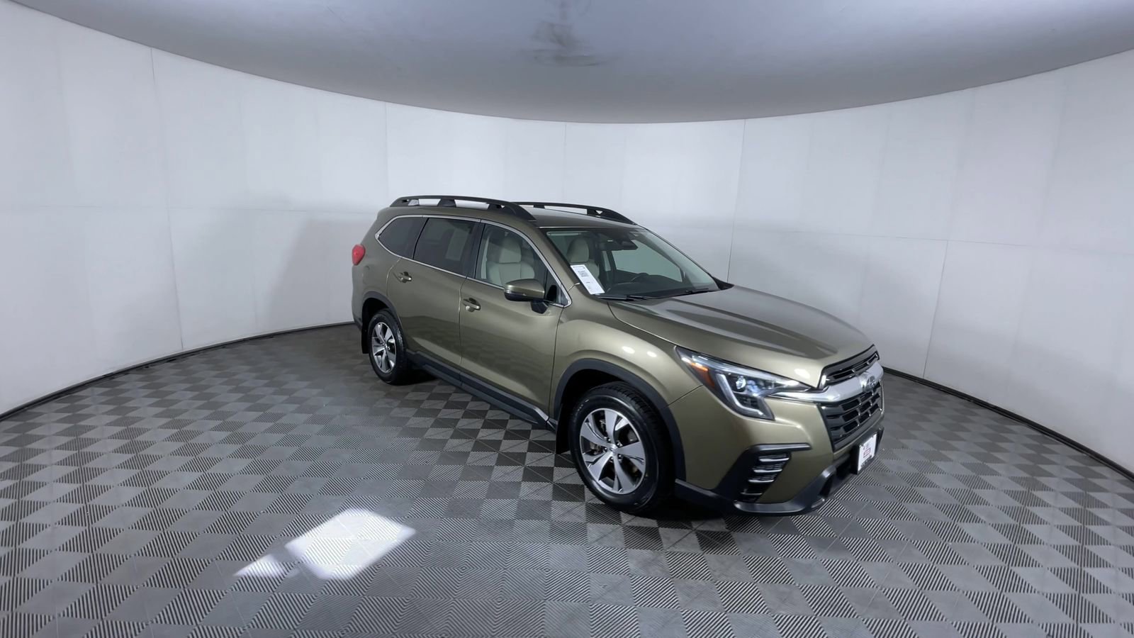 Certified 2023 Subaru Ascent Premium w/ Convenience Package AWD/4WD image 2