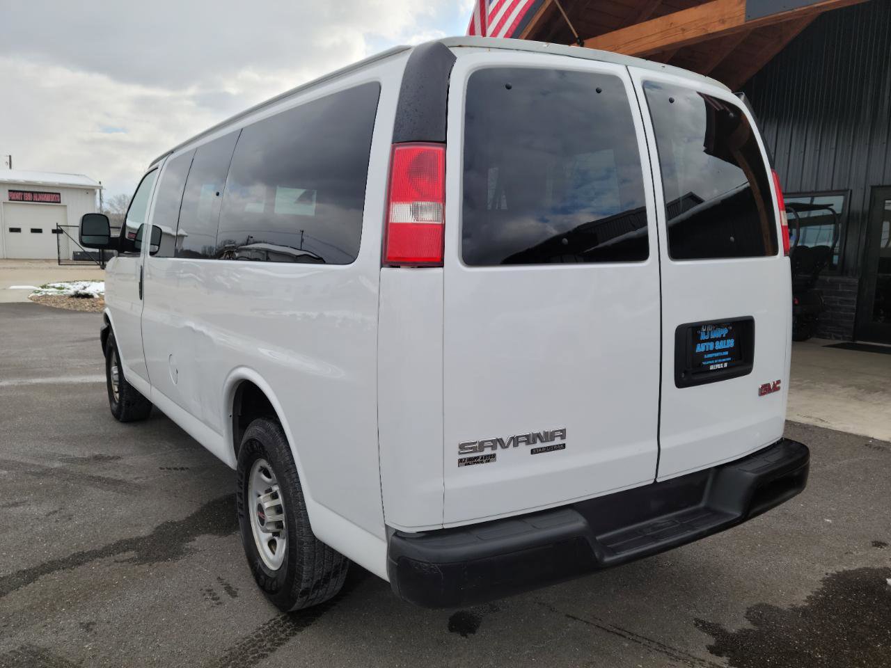 Used 2016 GMC Savana 2500 LS RWD image 6