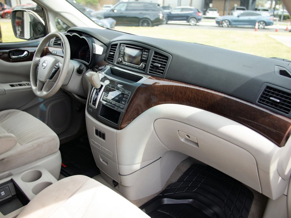 Used 2017 Nissan Quest SV FWD image 22