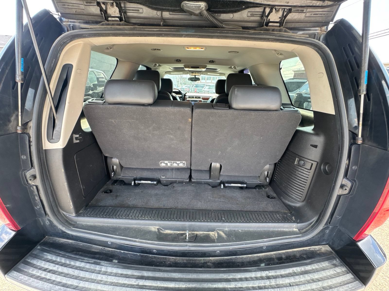 Used 2013 Chevrolet Tahoe LTZ AWD/4WD image 29