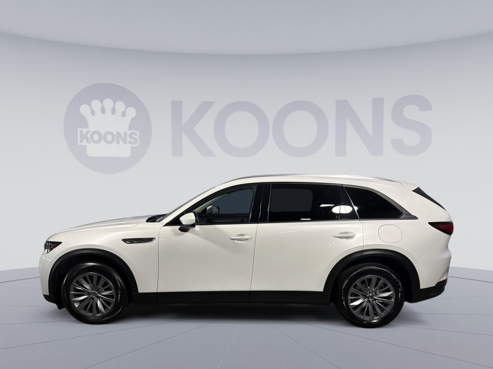 Used 2024 MAZDA CX-90 Plug-In Hybrid w/ Preferred AWD/4WD image 2