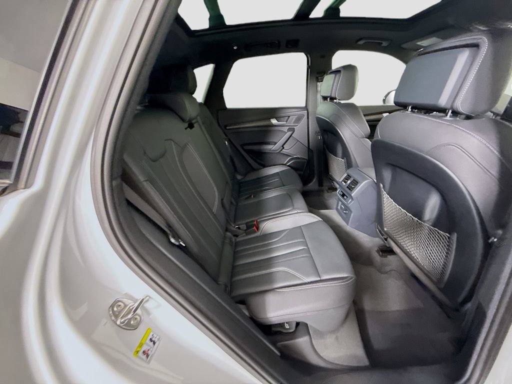 Certified 2025 Audi Q5 e Premium Plus w/ Premium Plus Package AWD/4WD image 22