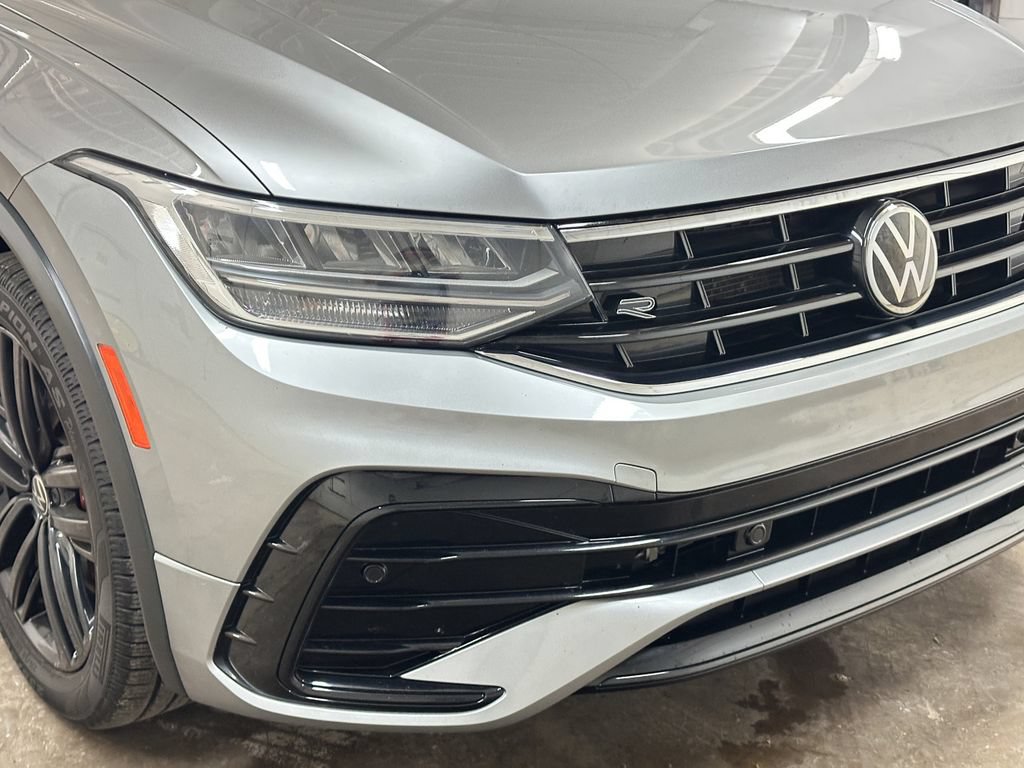 Used 2022 Volkswagen Tiguan SE R-Line AWD/4WD image 15