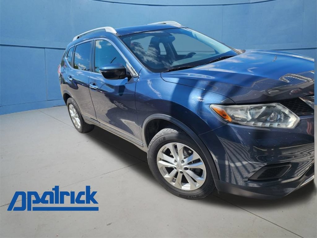 Used 2016 Nissan Rogue SV w/ SV Moonroof Package