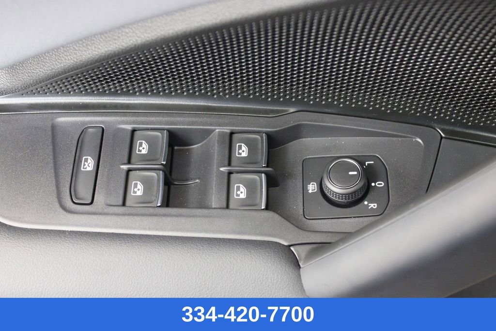 New 2026 Volkswagen Tiguan SE R-Line image 16