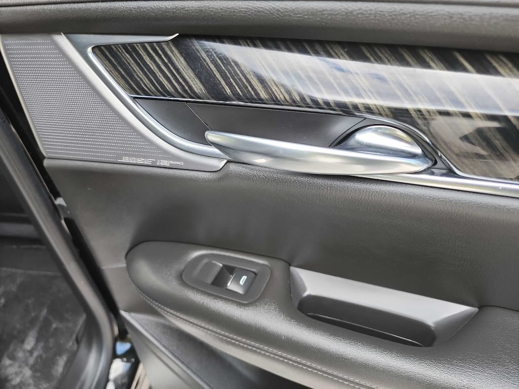 Used 2020 Cadillac XT6 Premium Luxury FWD image 36