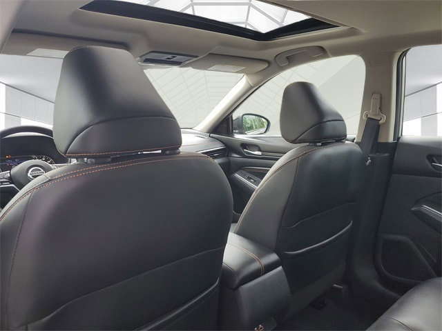 Used 2021 Nissan Altima 2.5 SR w/ SR Premium Package image 14