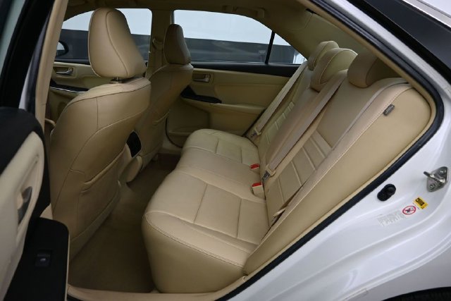 Used 2017 Toyota Camry XLE w/ Moonroof Package FWD image 12