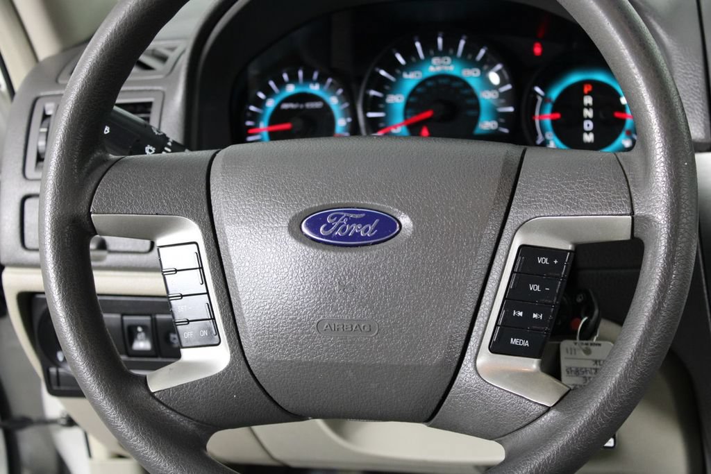 Used 2010 Ford Fusion SE FWD image 18