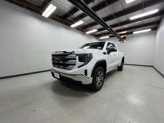 New 2026 GMC Sierra 1500 SLE image 4