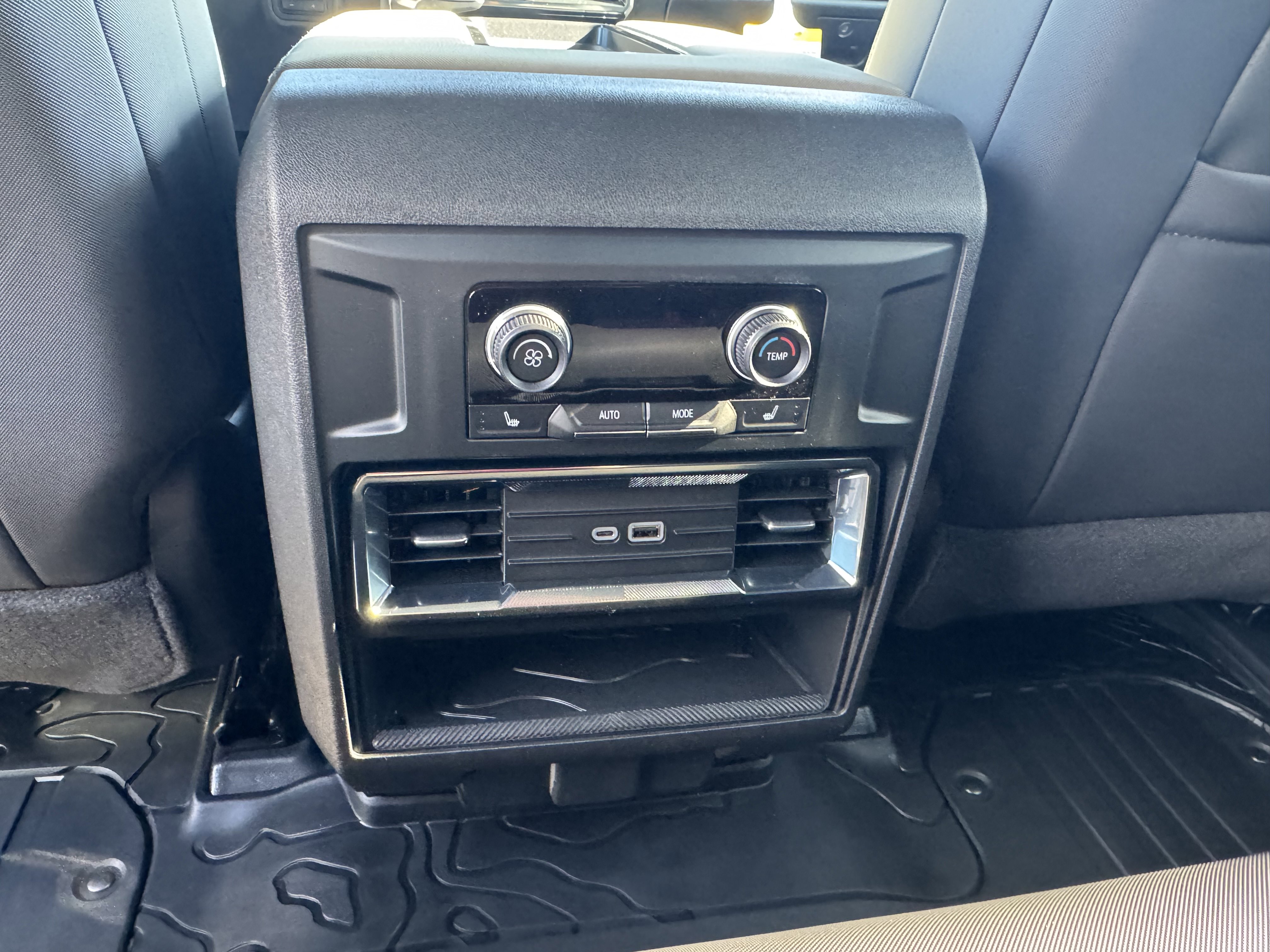 New 2026 GMC Hummer EV SUV AWD/4WD image 7