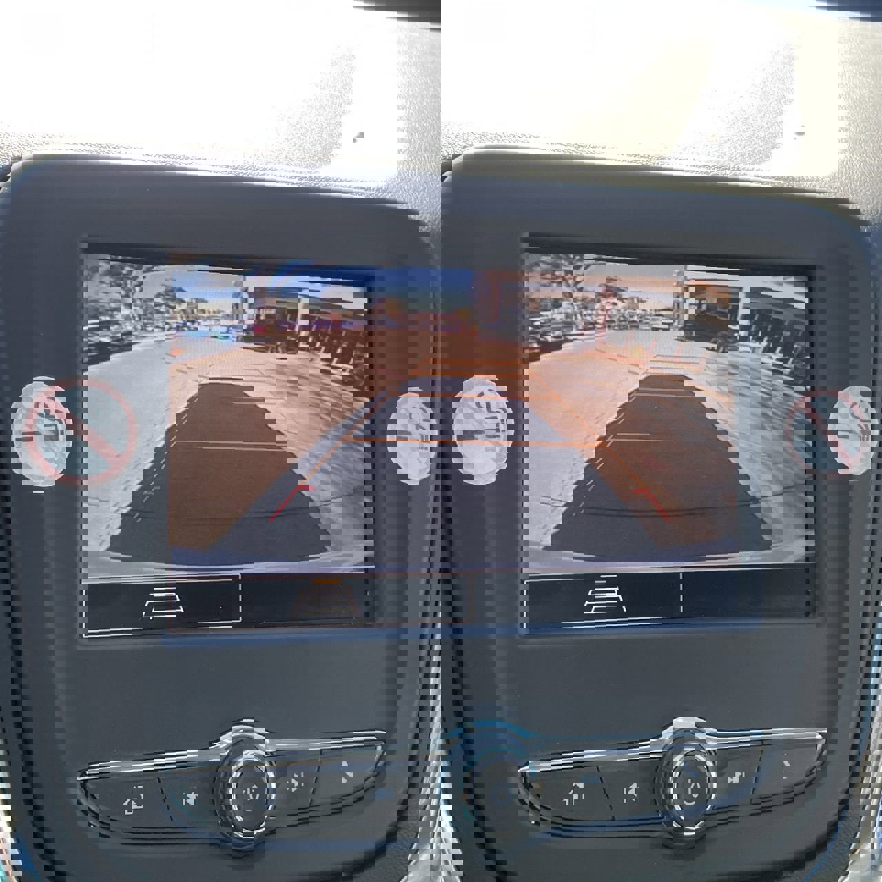 Used 2024 Chevrolet Equinox LT image 18