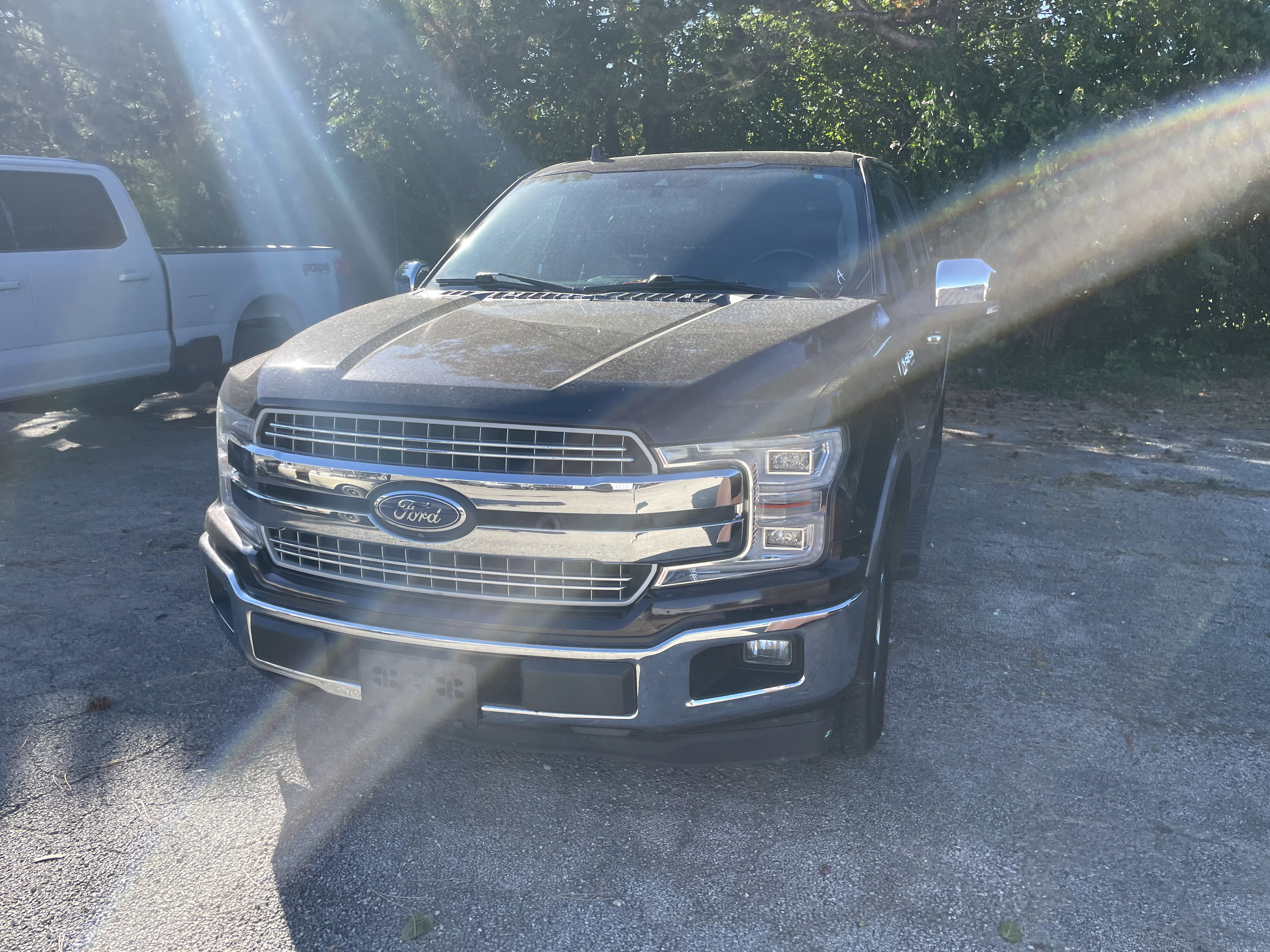 Used 2018 Ford F150 Lariat w/ Equipment Group 502A Luxury image 2