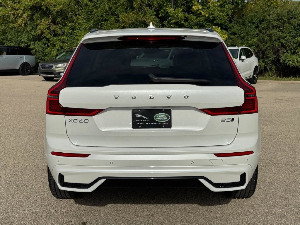 Certified 2026 Volvo XC60 B5 Ultra AWD/4WD image 3